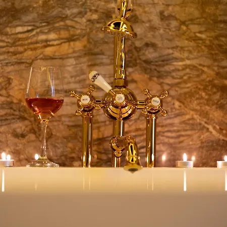 公寓 Hidden Bank: First Million