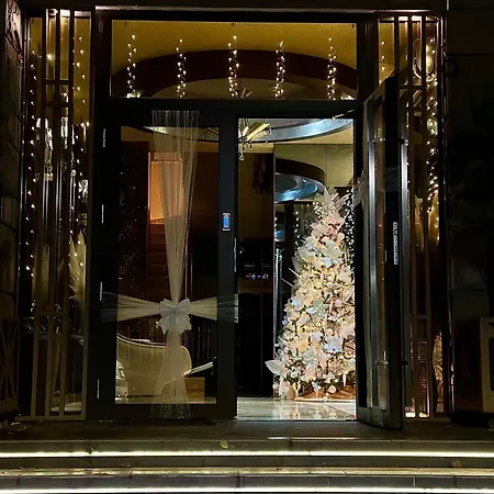 Hidden Bank: First Million 公寓 *